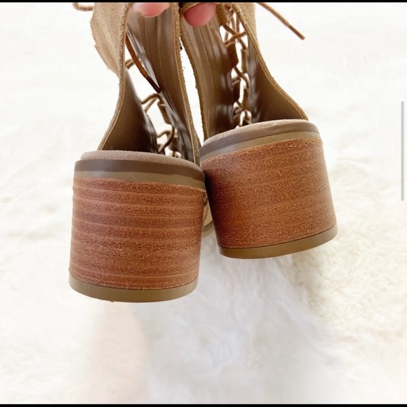 Steve Madden Aralyn Suede Open Toe Gladiator Sandals Tan Size 8M - Picture 4 of 12